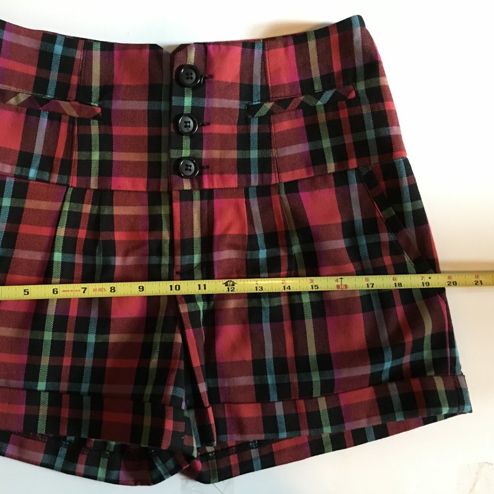 Cute Tartan Plaid Shorts!